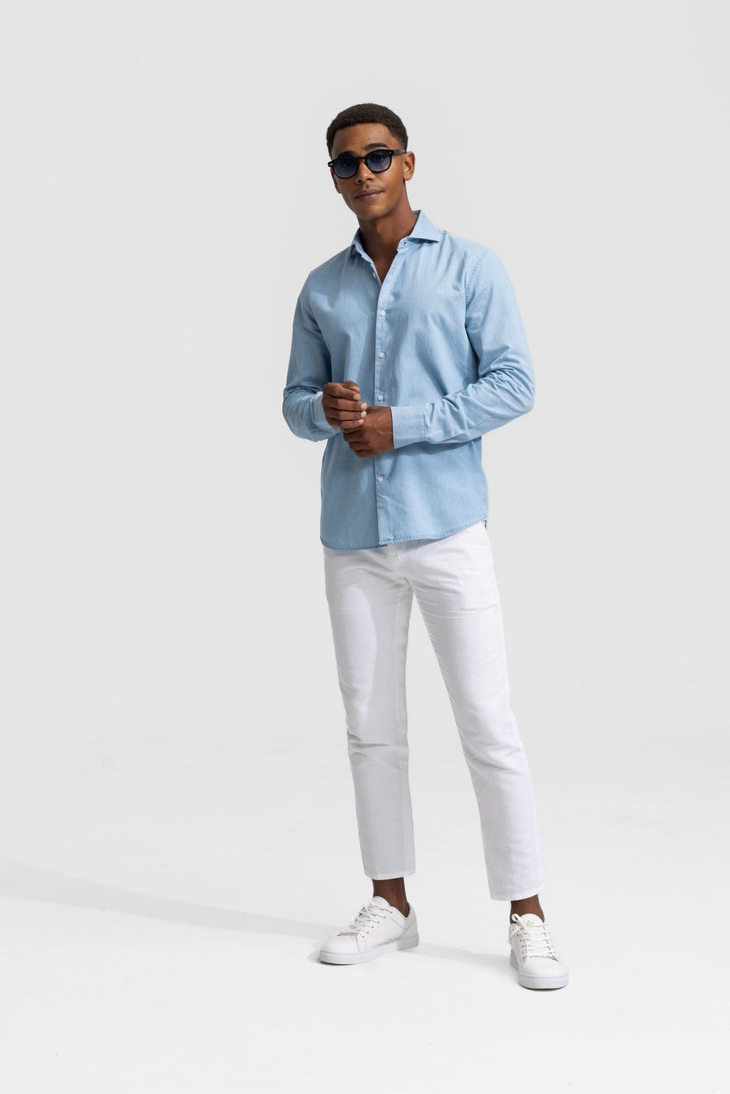 Soloumbrella Men's Light Blue Long Sleeve Button Down Shirt
