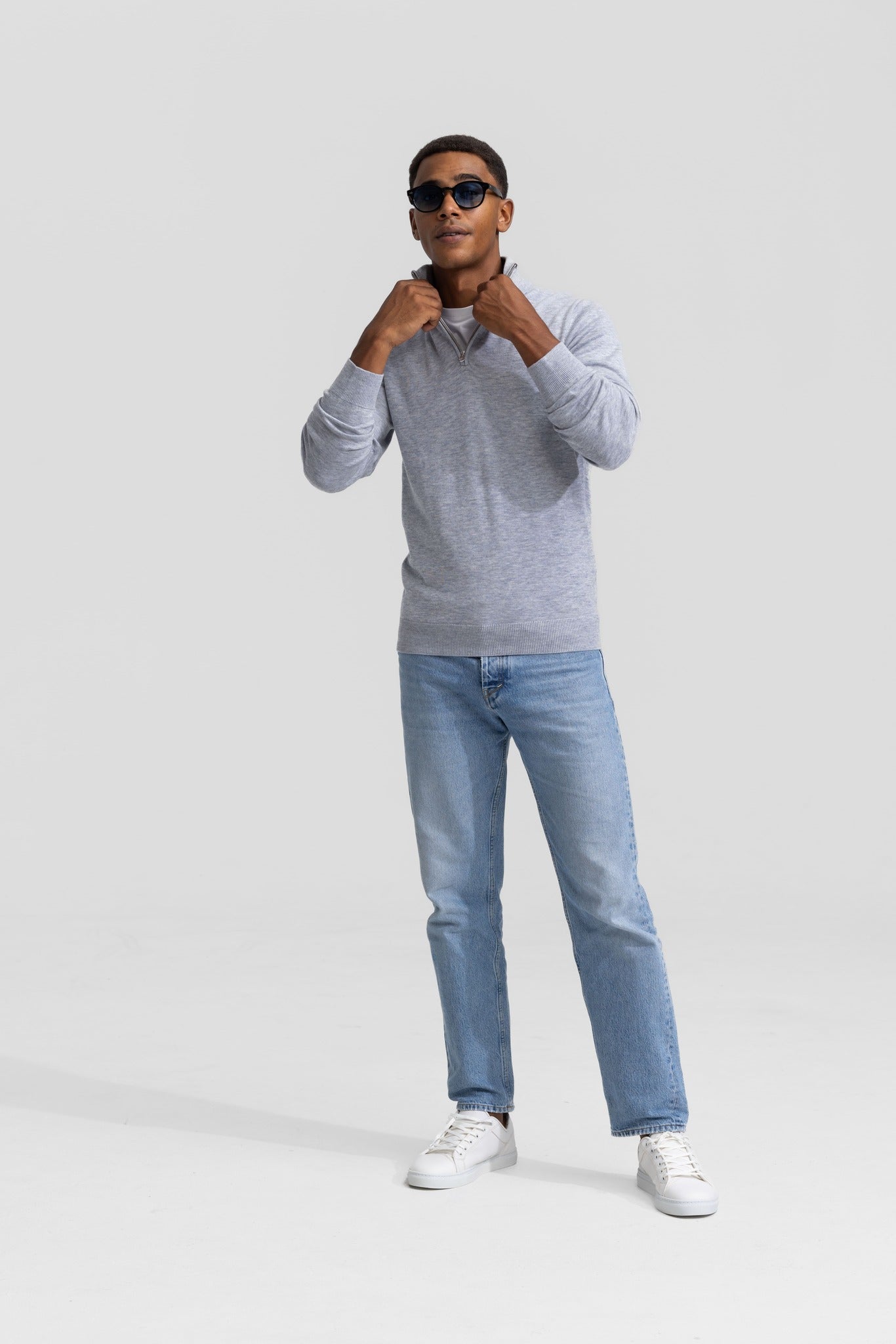 Soloumbrella Men's Light Grey Quarter Zip Sweater